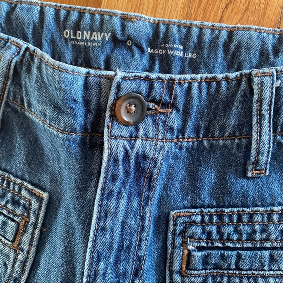 Old Navy Drapey Denim Baggy Wide Leg Jeans - Picture 2 of 3